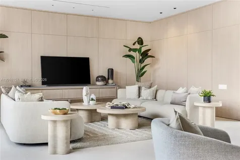 4550 N Jefferson Avenue Miami Beach FL 33140