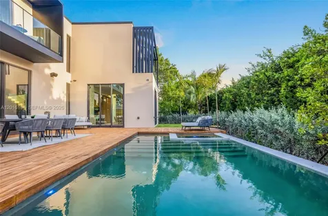 4550 N Jefferson Avenue Miami Beach FL 33140