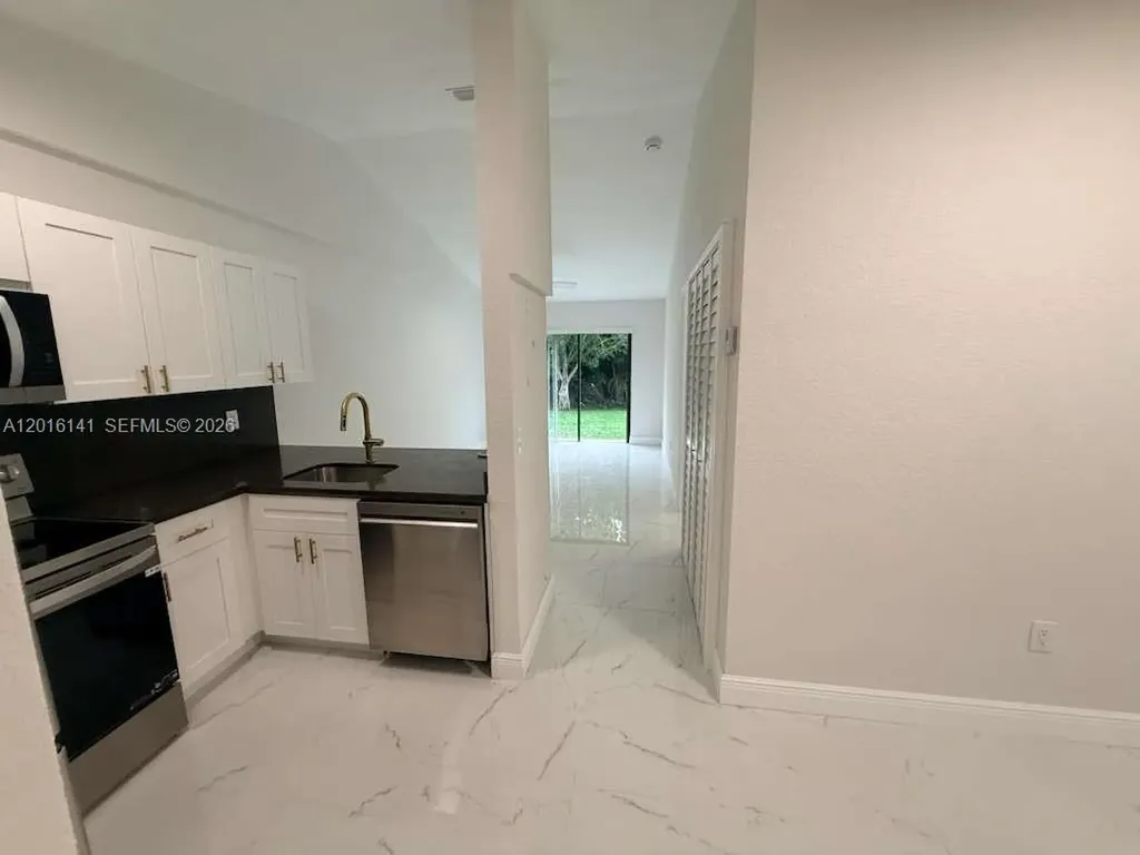 1300 Wiley Street Hollywood FL 33019