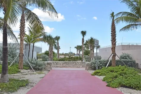 401 Ocean Drive Miami Beach FL 33139