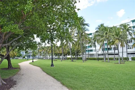 401 Ocean Drive Miami Beach FL 33139
