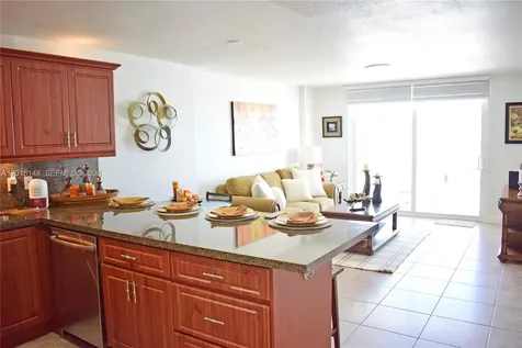 401 Ocean Drive Miami Beach FL 33139