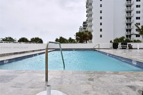 401 Ocean Drive Miami Beach FL 33139