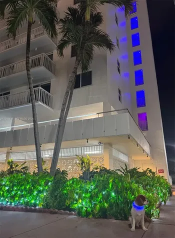 401 Ocean Drive Miami Beach FL 33139