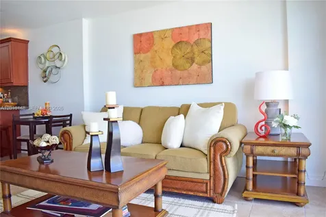 401 Ocean Drive Miami Beach FL 33139