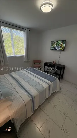 3872 Grand Avenue Miami FL 33133