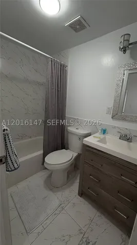 3872 Grand Avenue Miami FL 33133