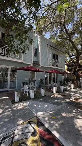 3872 Grand Avenue Miami FL 33133