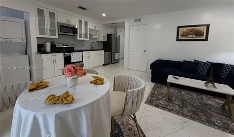 3872 Grand Avenue Miami FL 33133