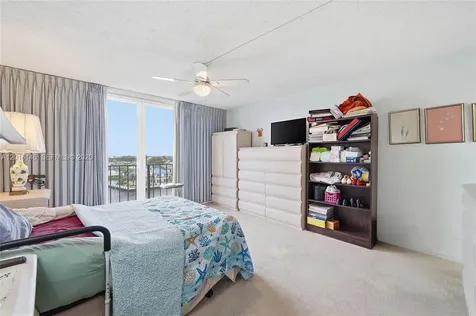 521 N Riverside Drive Pompano Beach FL 33062