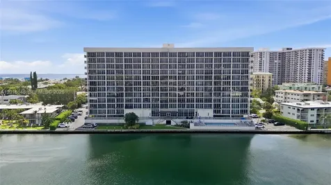 521 N Riverside Drive Pompano Beach FL 33062