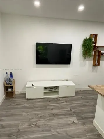 1555 Pennsylvania Avenue Miami Beach FL 33139