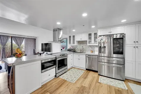 11113 Biscayne Boulevard Miami FL 33181