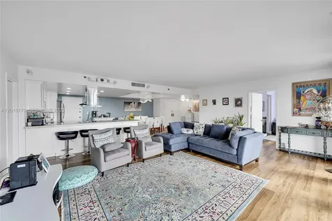 11113 Biscayne Boulevard Miami FL 33181
