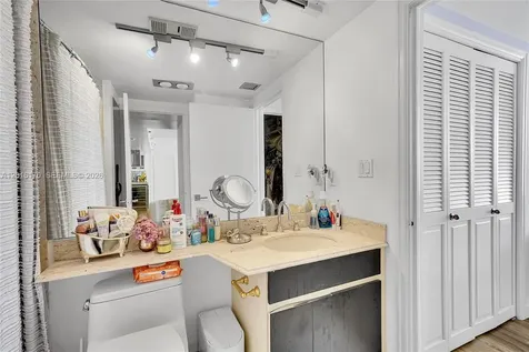 11113 Biscayne Boulevard Miami FL 33181