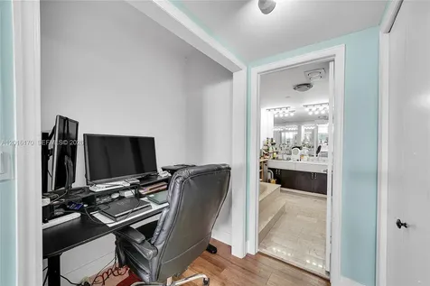 11113 Biscayne Boulevard Miami FL 33181