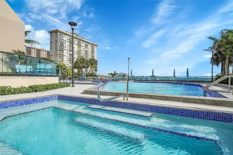11113 Biscayne Boulevard Miami FL 33181