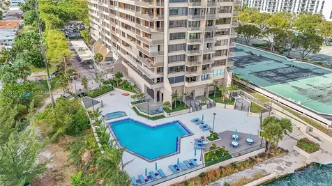 11113 Biscayne Boulevard Miami FL 33181