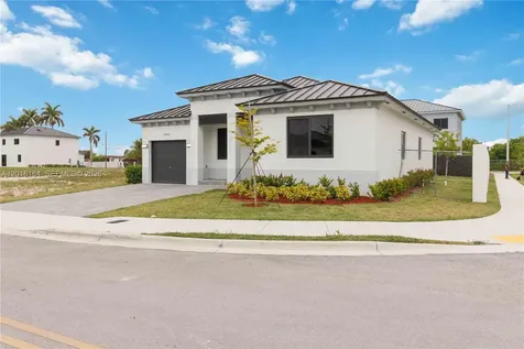 18901 SW 316th Terrace Homestead FL 33030