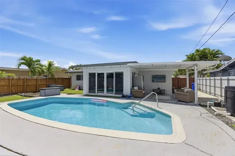 8451 NW 16th Street Pembroke Pines FL 33024