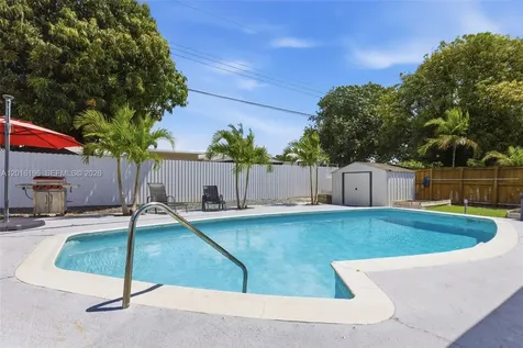 8451 NW 16th Street Pembroke Pines FL 33024