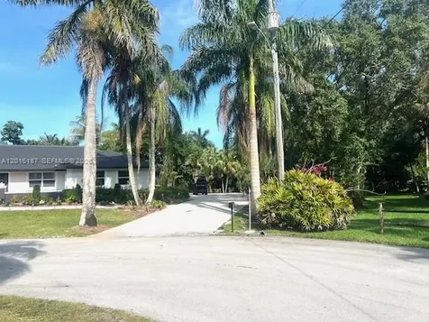 11700 NW 14th Street Plantation FL 33323