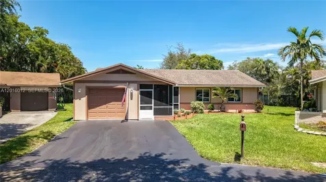 2176 Nova Village Drive Davie FL 33317