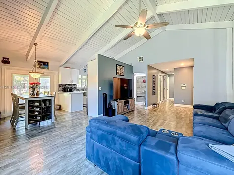 2176 Nova Village Drive Davie FL 33317