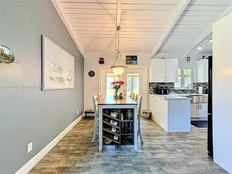 2176 Nova Village Drive Davie FL 33317