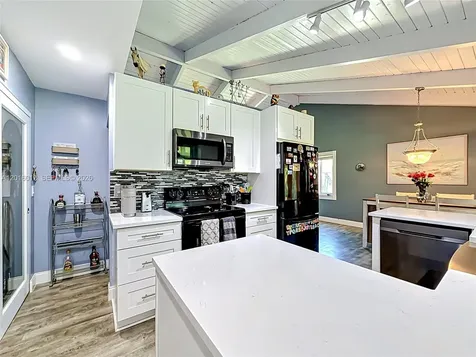 2176 Nova Village Drive Davie FL 33317