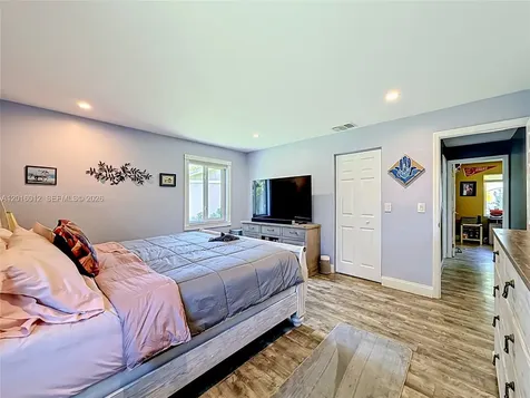 2176 Nova Village Drive Davie FL 33317