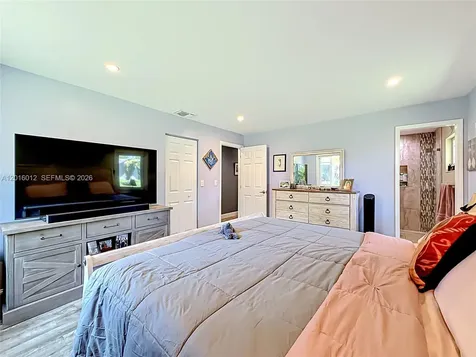 2176 Nova Village Drive Davie FL 33317