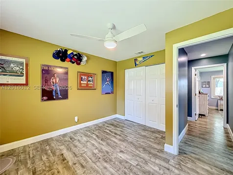 2176 Nova Village Drive Davie FL 33317