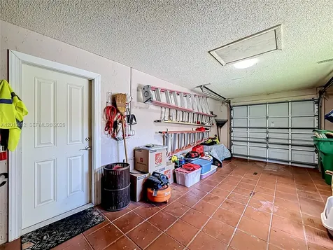 2176 Nova Village Drive Davie FL 33317