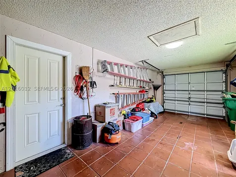 2176 Nova Village Drive Davie FL 33317
