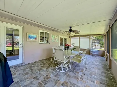 2176 Nova Village Drive Davie FL 33317