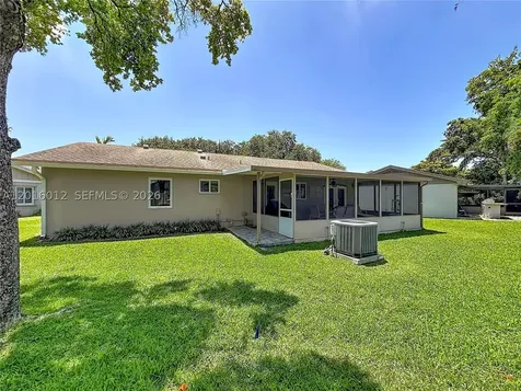 2176 Nova Village Drive Davie FL 33317
