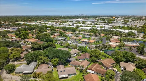 2176 Nova Village Drive Davie FL 33317