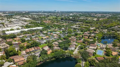2176 Nova Village Drive Davie FL 33317