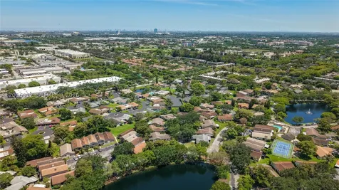 2176 Nova Village Drive Davie FL 33317