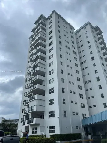 1500 S Ocean Boulevard Lauderdale By The Sea FL 33062