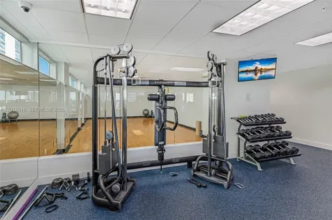 7928 East Drive North Bay Village FL 33141