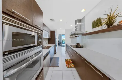 7928 East Drive North Bay Village FL 33141