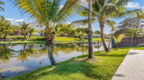 11980 S Aviary Drive Cooper City FL 33026