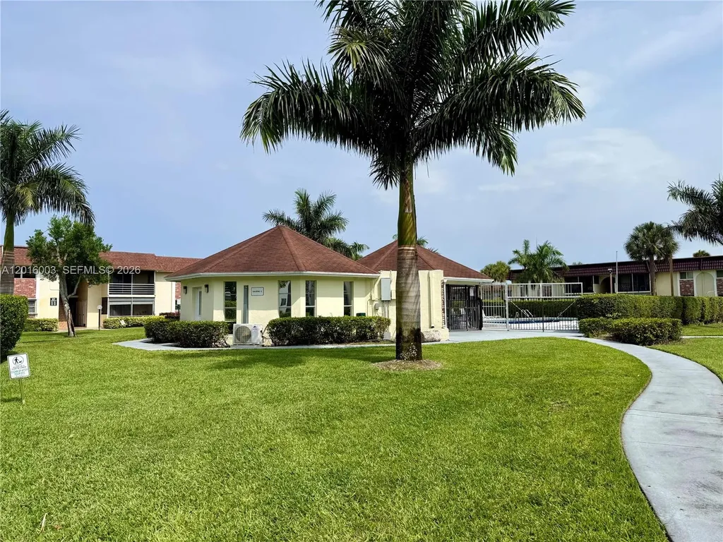 22805 SW 66th Avenue Boca Raton FL 33428