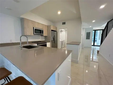 5481 W Oak Way Dania Beach FL 33314
