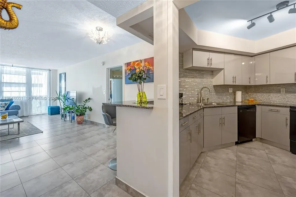 3725 S Ocean Drive Hollywood FL 33019