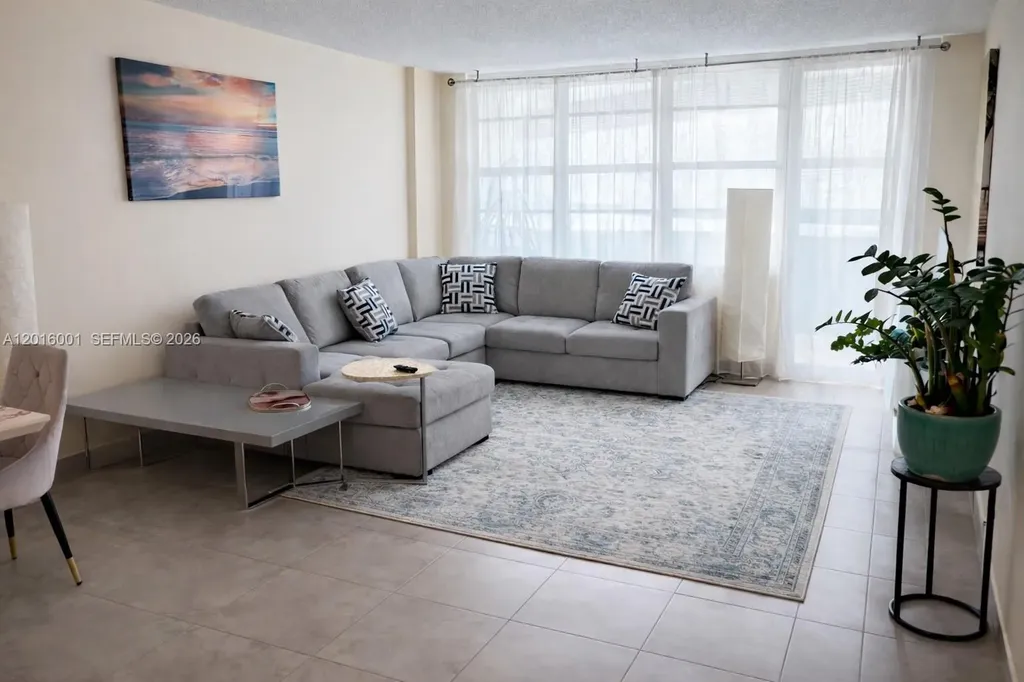 3725 S Ocean Drive Hollywood FL 33019