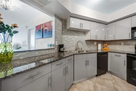 3725 S Ocean Drive Hollywood FL 33019