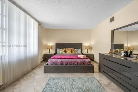 3725 S Ocean Drive Hollywood FL 33019